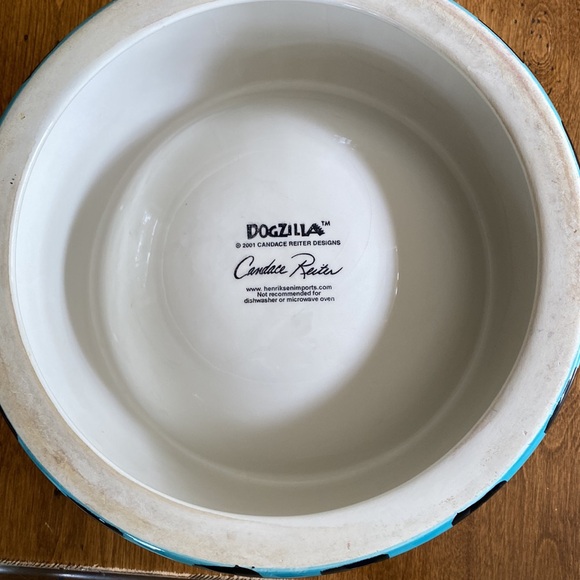 Awesome Dog Bowl - Picture 6 of 6